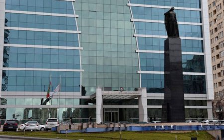 Nazirliyin şöbə rəhbəri və 6 işçisi koronavirusa yoluxdu