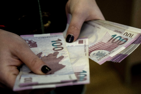 Universitetlər lisenziyaya görə rüsumdan azad edildi