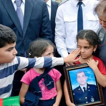 TORPAQ, UĞRUNDA ÖLƏN VARSA VƏTƏNDİR!