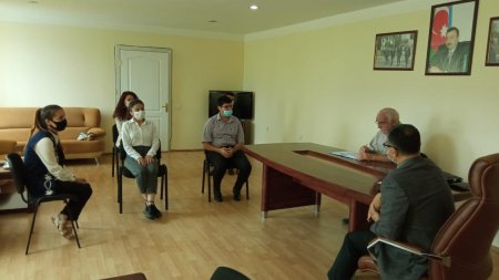 Novruz Aslanov gənclərlə görüşdü