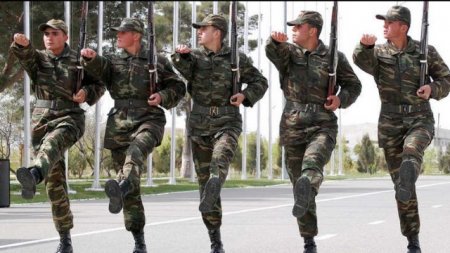 Bu şəxslərə hərbi xidmətlə bağlı SMS göndərildi