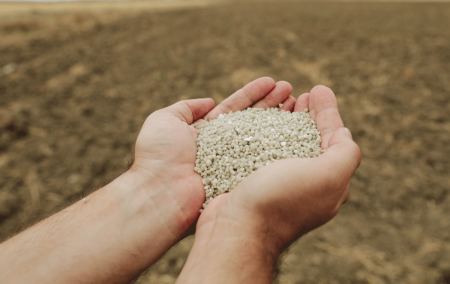 Bu günə qədər 3000-ə yaxın vətəndaş mineral gübrələrin səyyar satış xidmətindən yararlanıb