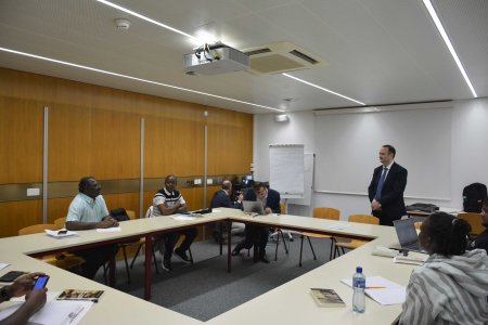 İlahiyyat İnstitutunun rektoru Cenevre Universitetində tələbələrlə görüşüb