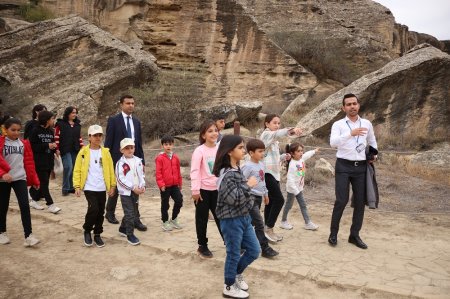 Şəhid övladlarının Qobustan Milli Tarix-Bədii  Qoruğuna ekskursiyası təşkil edilib