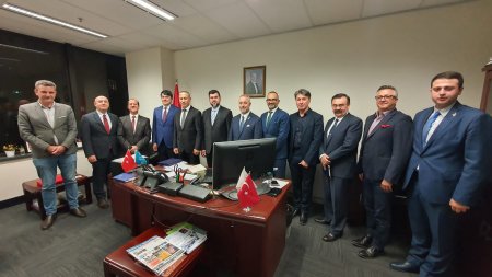 Dövlət Komitəsinin sədri Avstraliyada Türkiyə diplomatları ilə görüşlər keçirib
