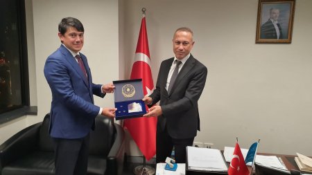 Dövlət Komitəsinin sədri Avstraliyada Türkiyə diplomatları ilə görüşlər keçirib