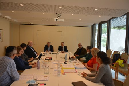 İlahiyyat İnstitutunun rektoru İsveçrədə məruzə ilə çıxış edib