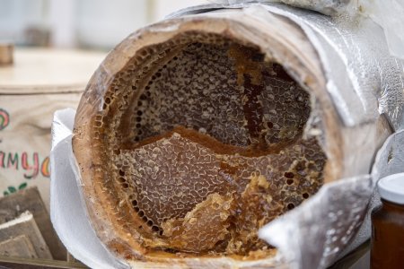 Bu il Bal yarmarkasında 90 tona yaxın arıçılıq məhsulu satılıb